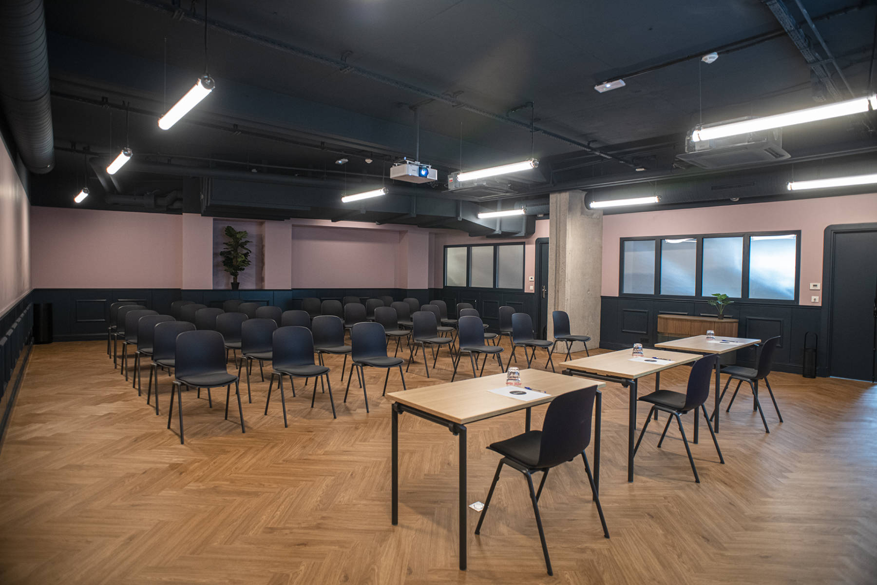 Meeting Room MICE The ReMIX Hotel